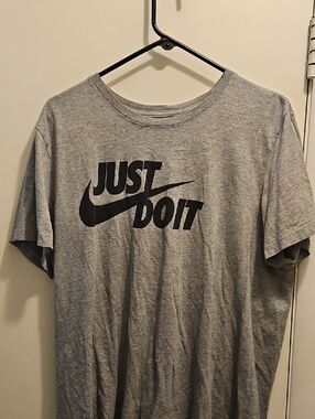 Nike Men's XL T-shirt Gray